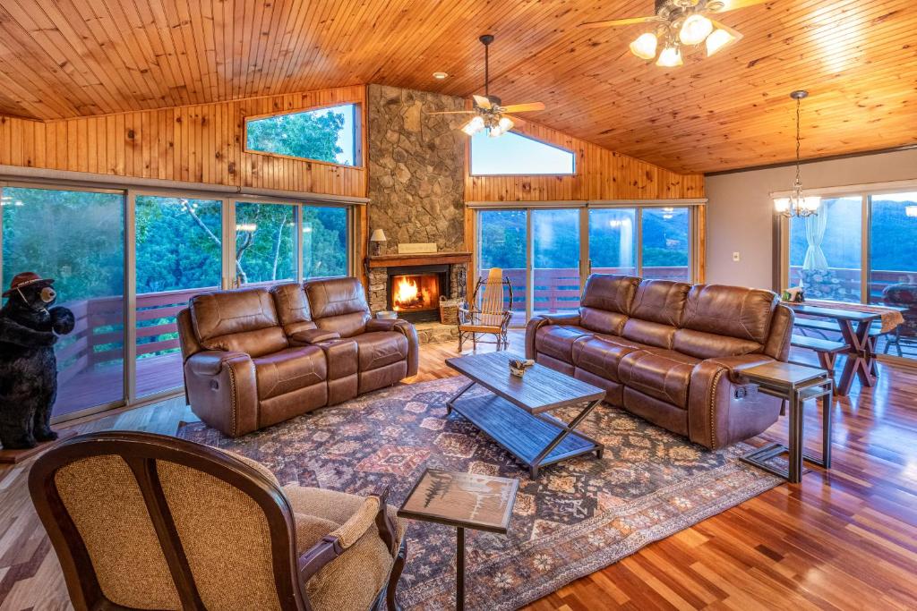 Eagles Nest, Bryson City