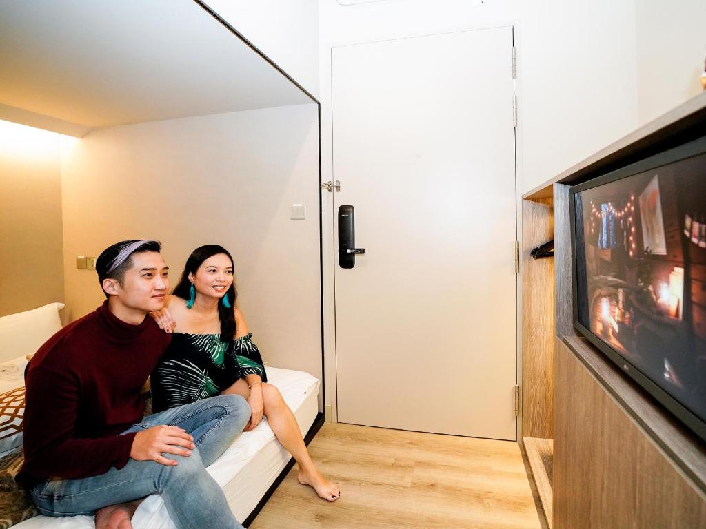 Shared lounge/TV area