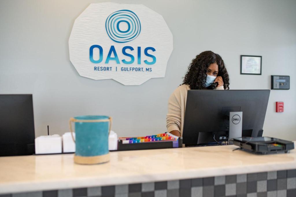 Oasis Resort Gulfport photo