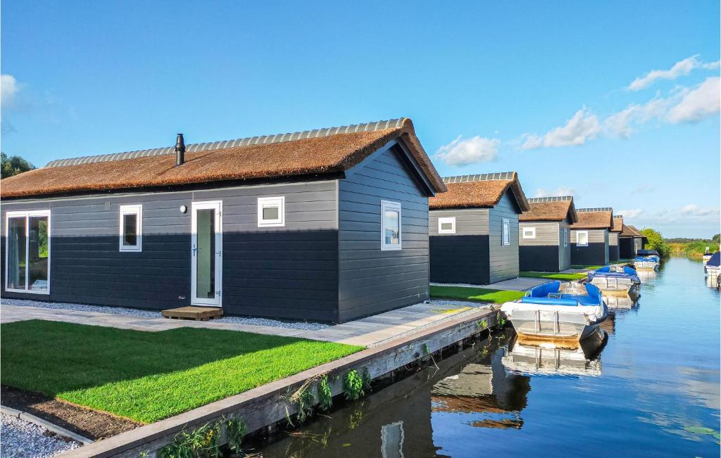 Stunning home in Giethoorn with 2 Bedrooms and WiFi photo