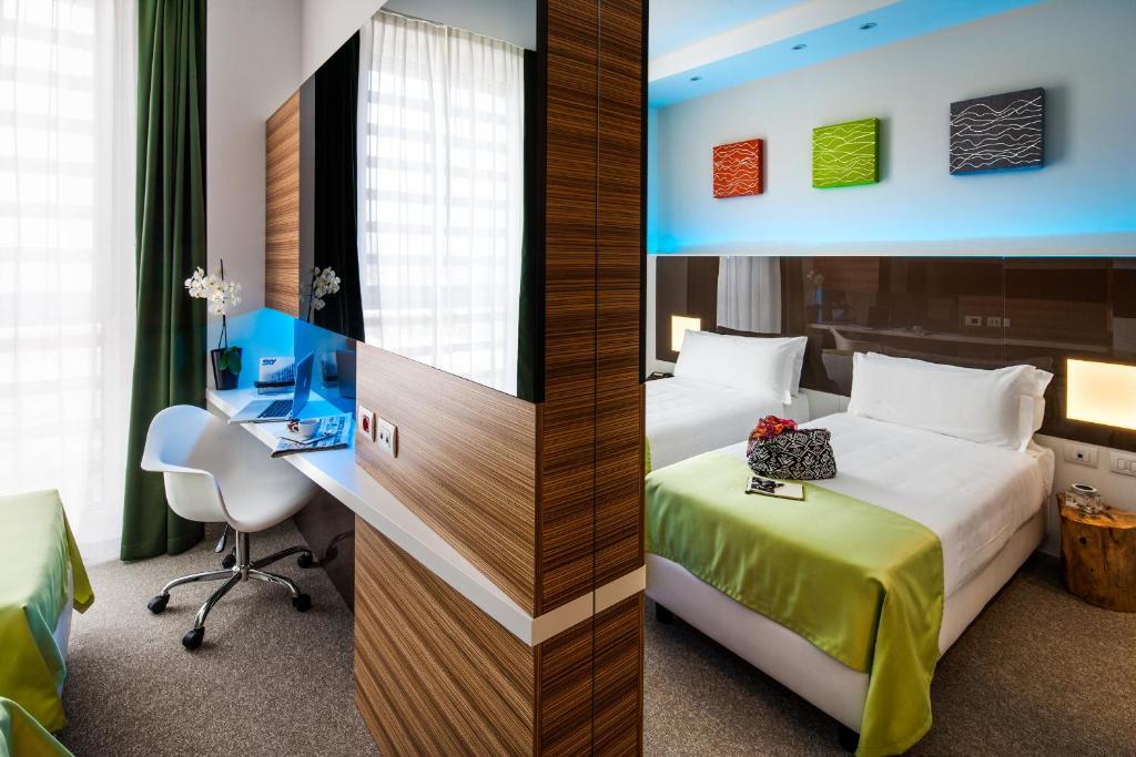 Hotel Room 5