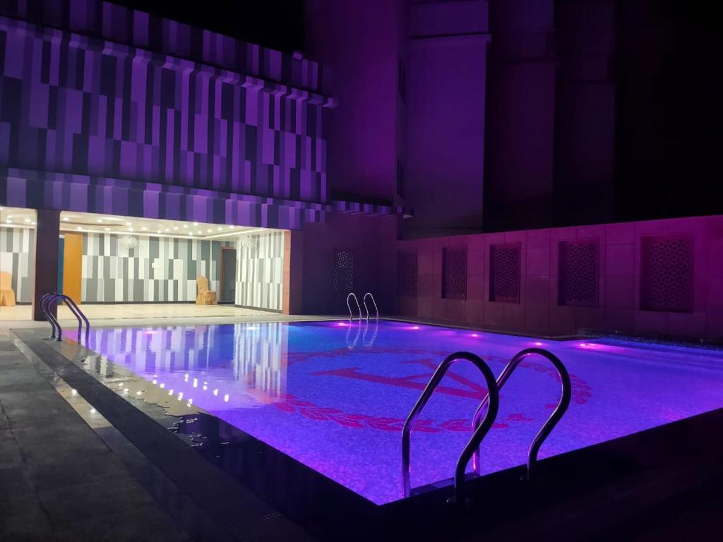 スイミングプール