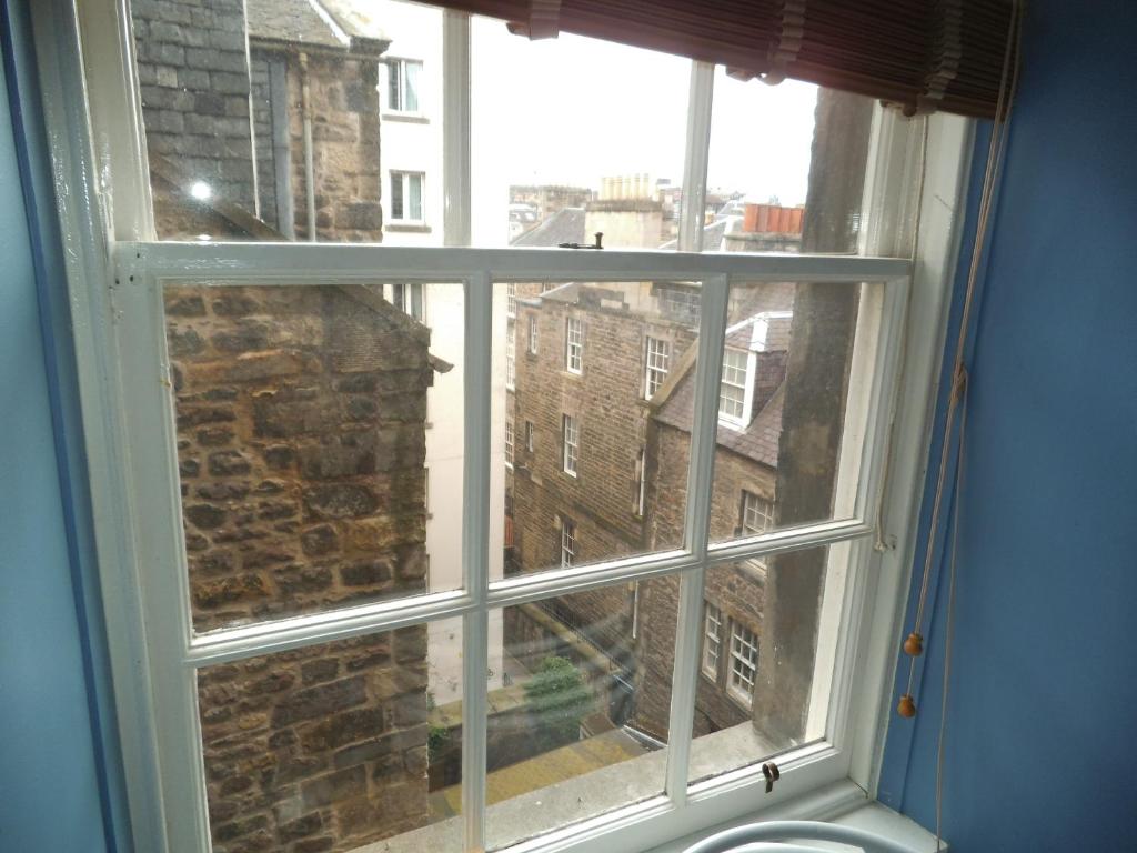 View, Royal Mile Apartment in Edinburgh