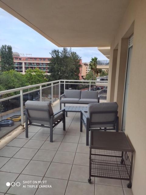 APPART STANDING 2 chambres 2SDB clim PISCINE PARKING WIFI TERRASSE 21m2 LOCAL VELO Port-Aventura, plage, centre - 4