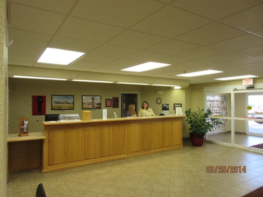 Parkfield Inn - Warsaw photo