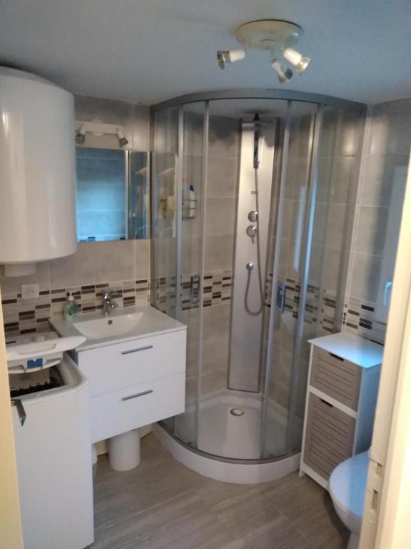 Lorgues jacuzzi spa privatif et piscine - 3