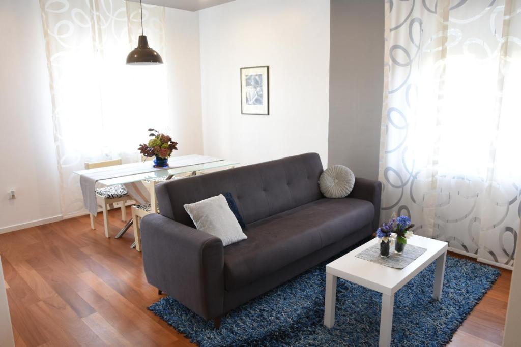 Api Apartment 전경