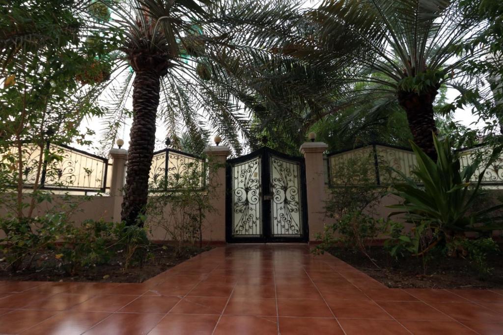 AL HUWAILAT GUEST HOUSE photo