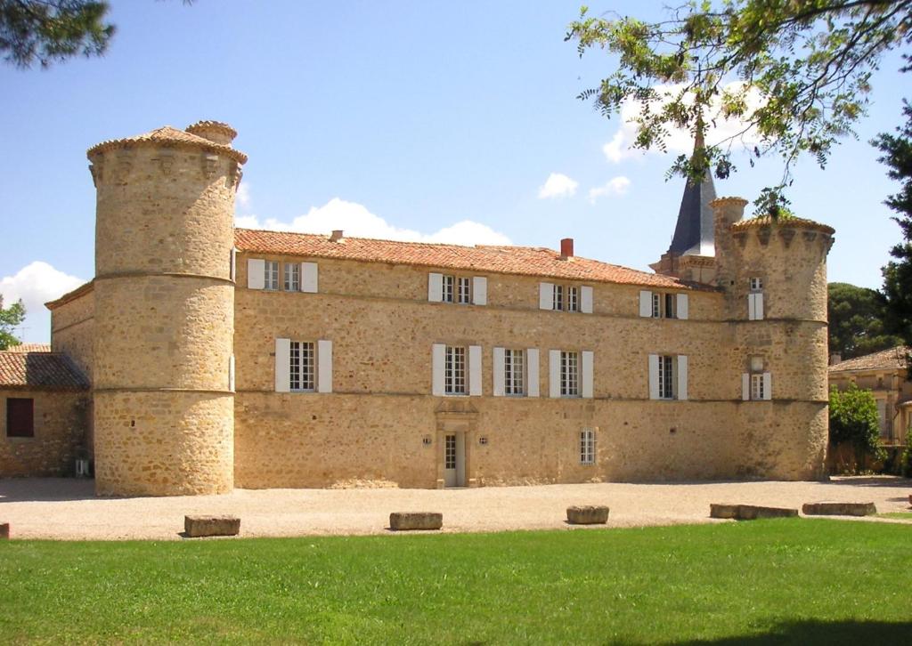 Chateau de Jonquieres - Herault photo