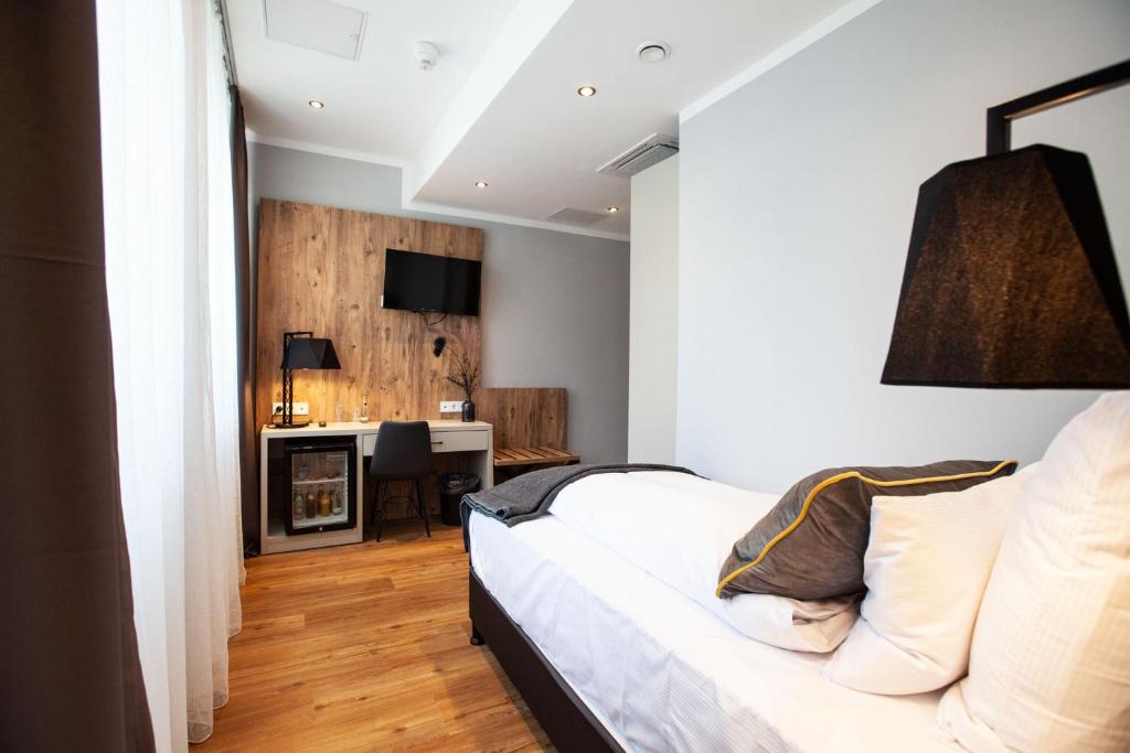 Elens Hotel photo