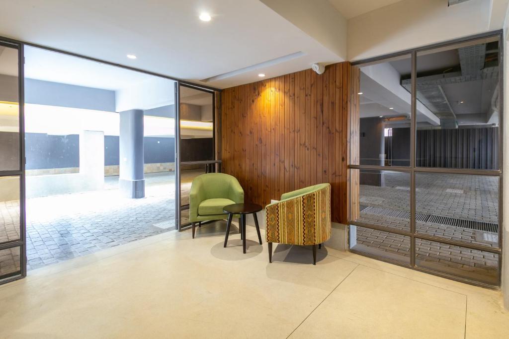 フロント・ロビー