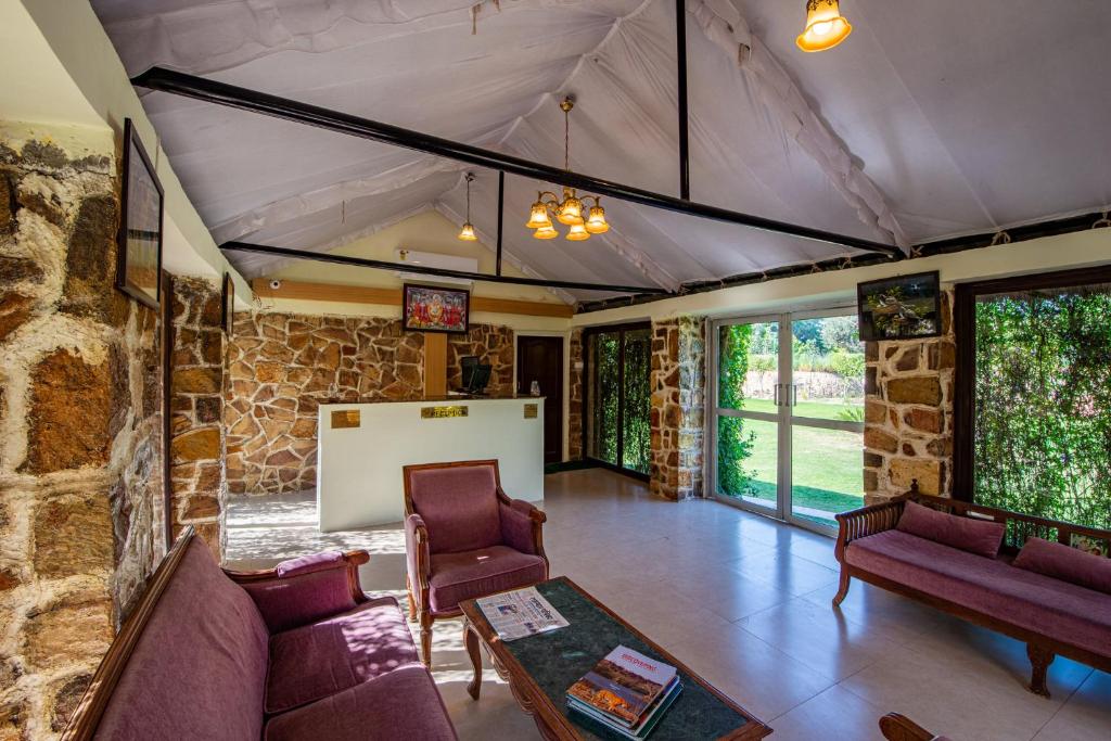 Jungle Cave Resort フロント・ロビー