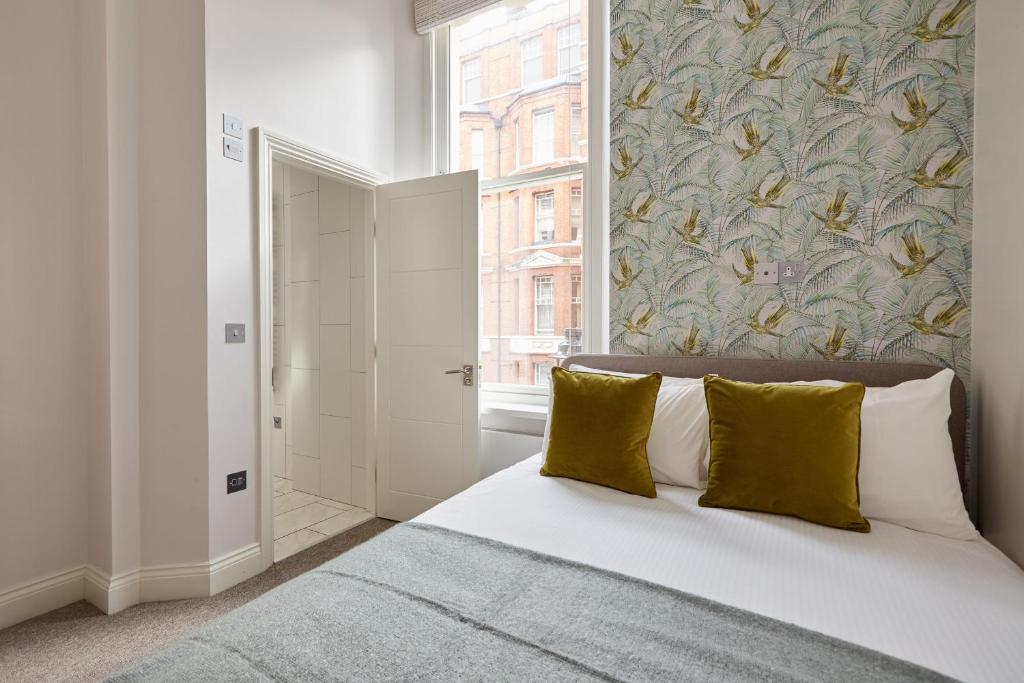 2VH Virginia House, 31 Bloomsbury Way by City Living London, Londýn