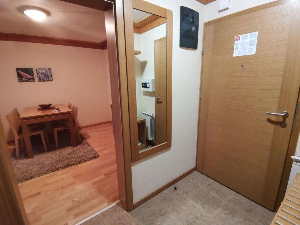 Apartman 107 in Aparthotel Vučko Jahorina - Ski & relax - private host - 5