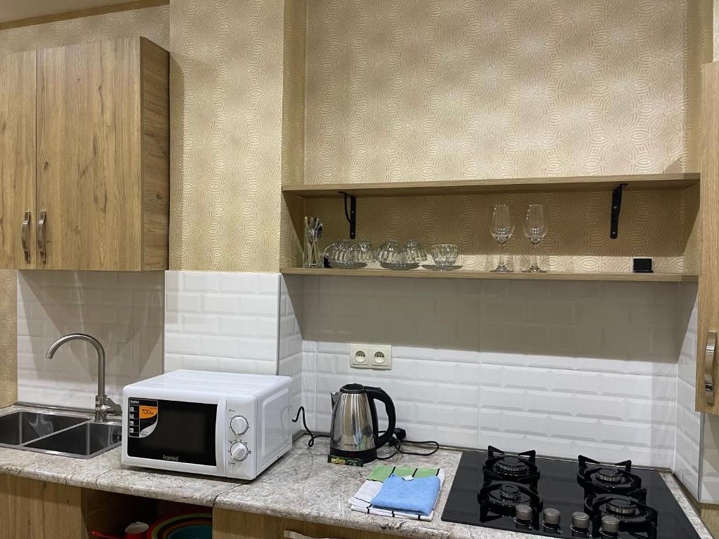 Tea’s Condo in the Heart of Tbilisi (3) photo