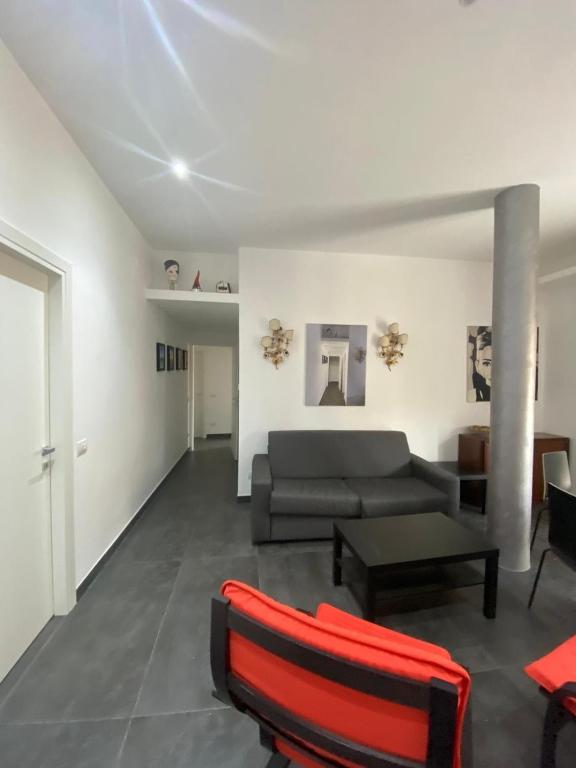Pizzofalcone home - 1