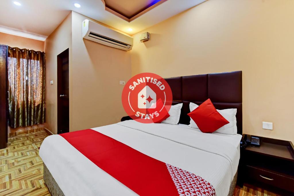 Hotel Deepak Residency photo