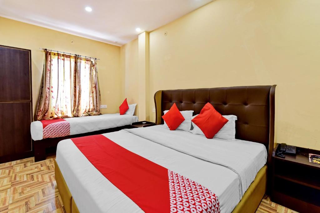 Hotel Deepak Residency photo
