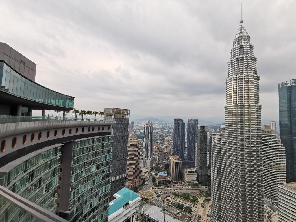 Sky Suites KLCC by Autumn Suites Premium Stay photo