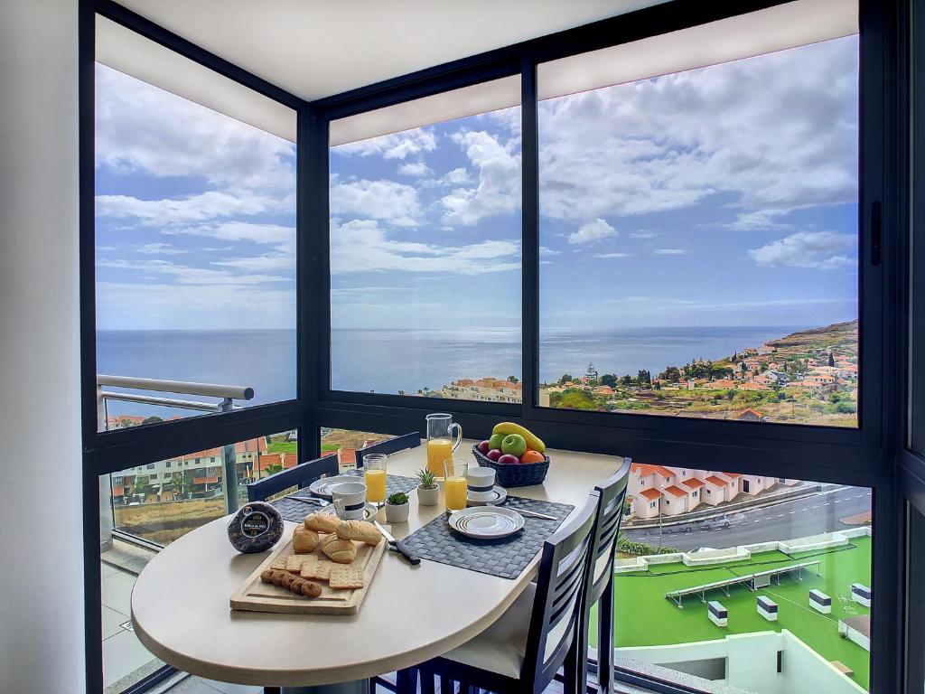 Heaven I by LovelyStay, Caniço