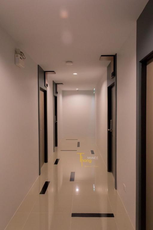Thong Manee Apartments photo