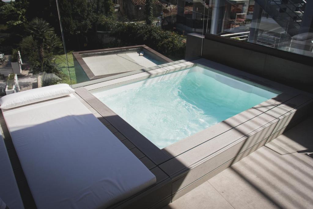 Sunset Hotel — Basen in Cefalù, Sycylia