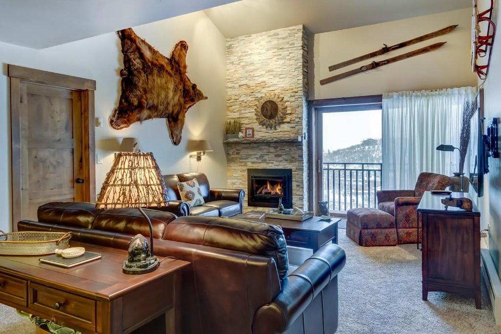 Bear Claw 508 - Ski-in Ski-out Condo!, Steamboat Springs