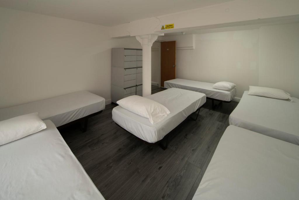 Single Bed in 6-Bed Mixed Dormitory