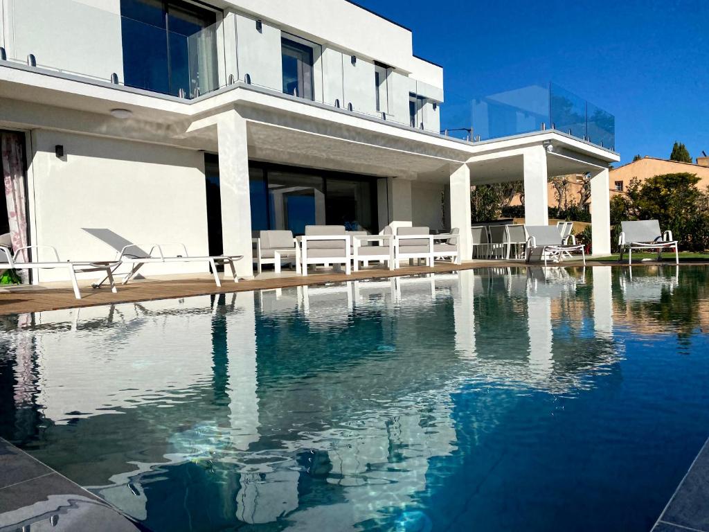 VILLA BLANCHE - 2