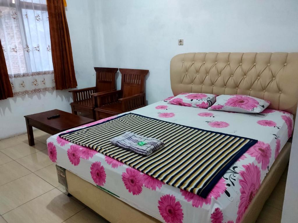 Hotel Arjuna Sari Bandungan photo
