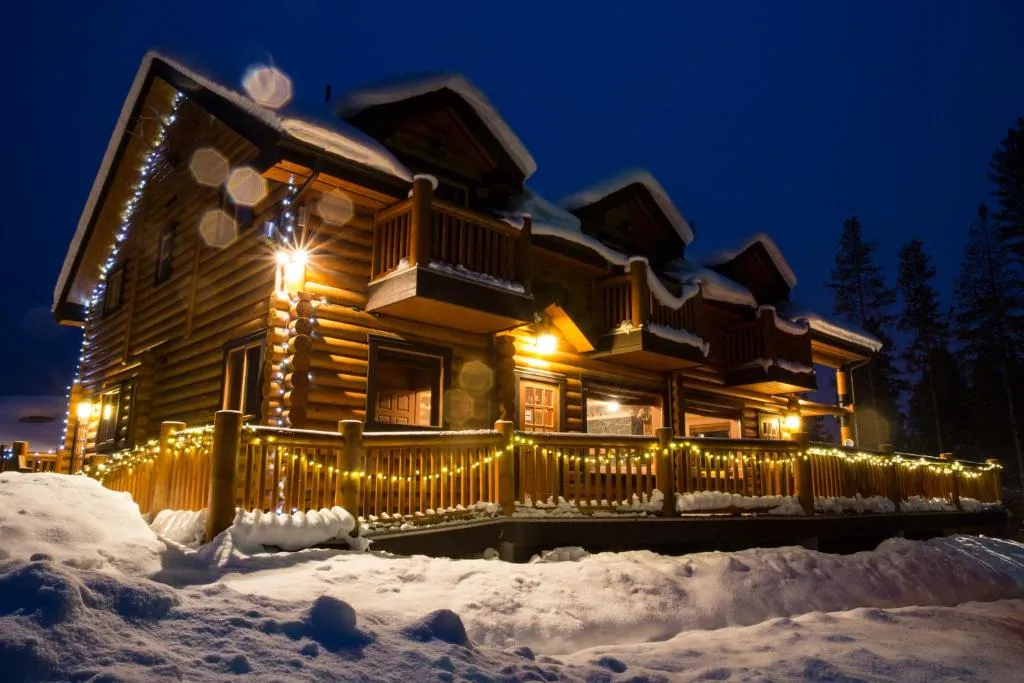 Castle Mountain Chalets, hotel in Castle Junction