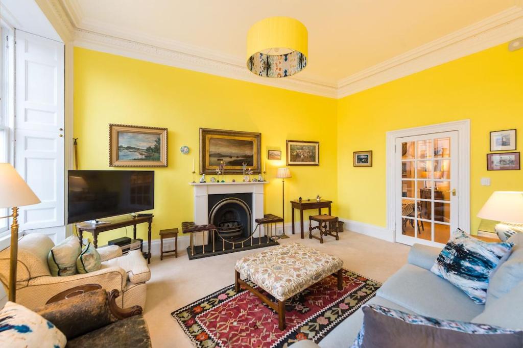 Huntly Street, Edinburgh