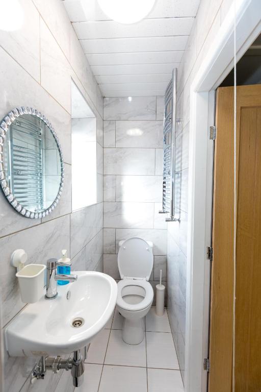 Comfortable stay in Shirley, Solihull - Room 3 photo