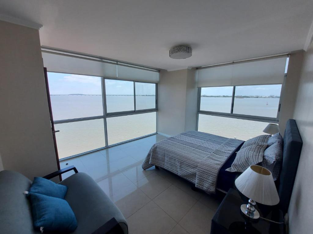 Apartamento VISTA Al RIO PUERTO SANTANA Riverfront 1 - 3