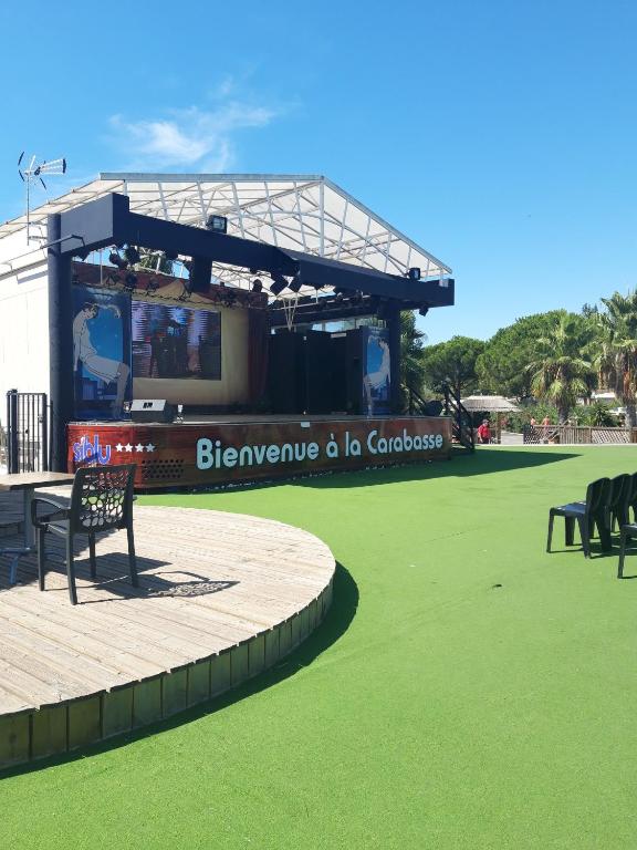 Mobil home 6 8 personnes - 1