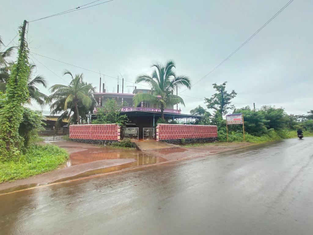 SHANTI GUEST HOUSE — Hotel in Shrivardhan