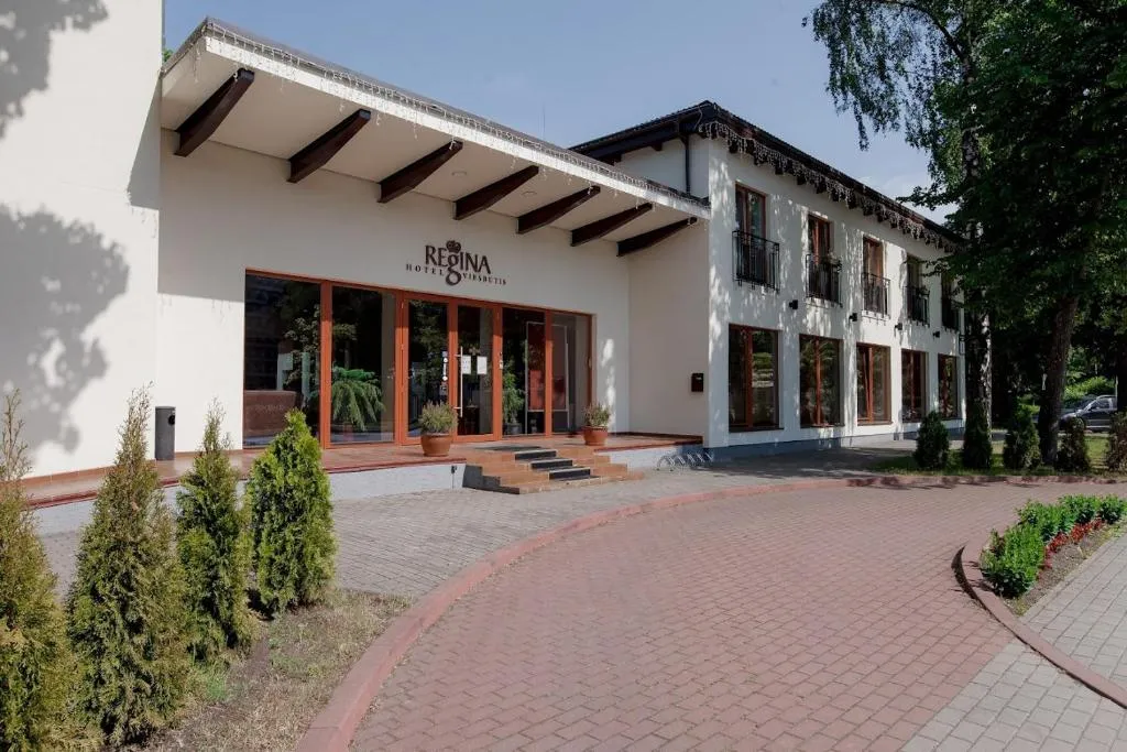 里贾纳酒店，位于德鲁斯基宁凯的酒店