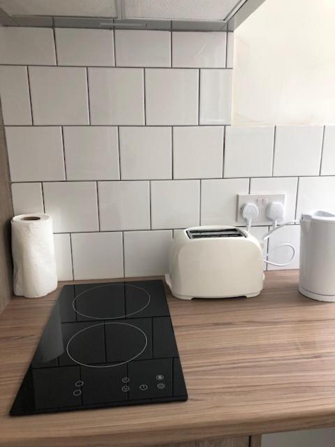 Luxury Lavish Studio Apartments LE1 photo