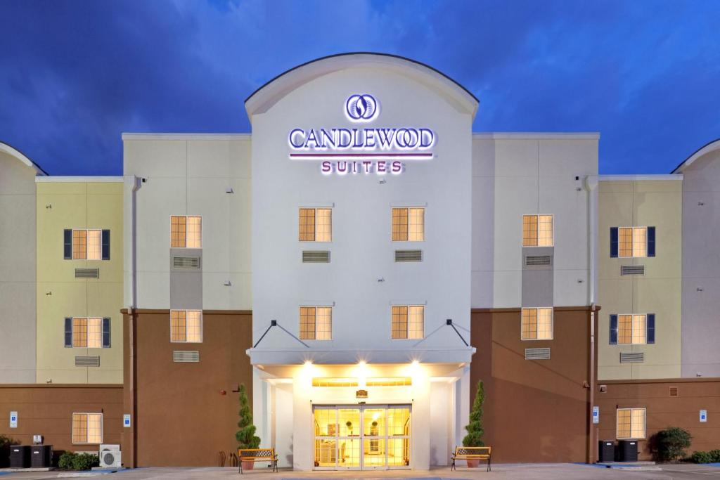 Candlewood Suites Plano North photo