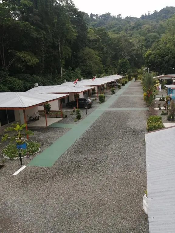 Puerto Vargas lodge, hotel in Cahuita
