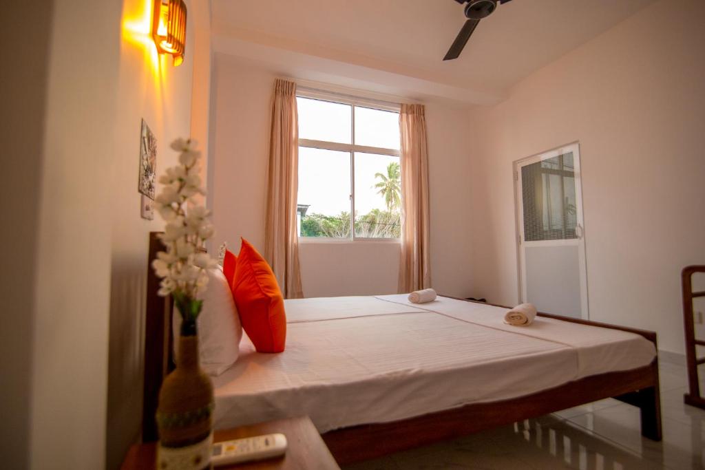 CITY SUNRISE — Hotel in Hikkaduwa