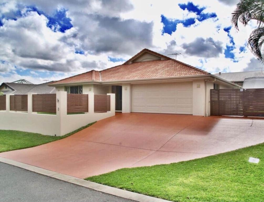 Immaculate House, Indulgent Living! — Hotel in Brisbane