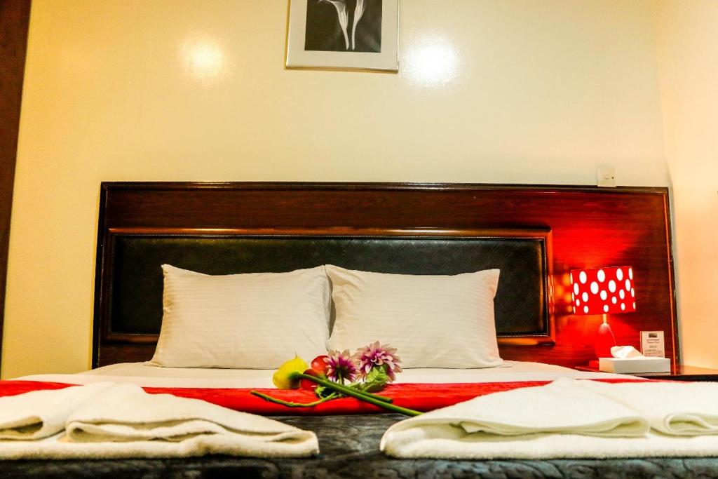 Karoon Hotel photo