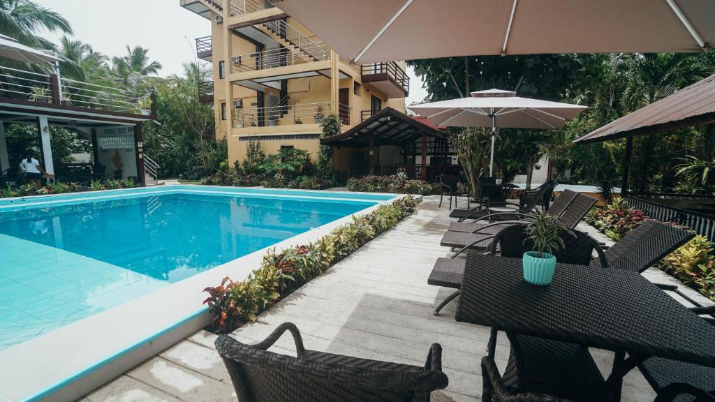 Point 303 Resort photo