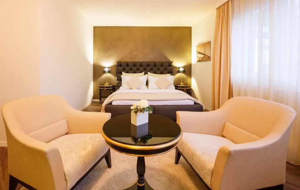 Business Hotel First, hotel in Feusisberg