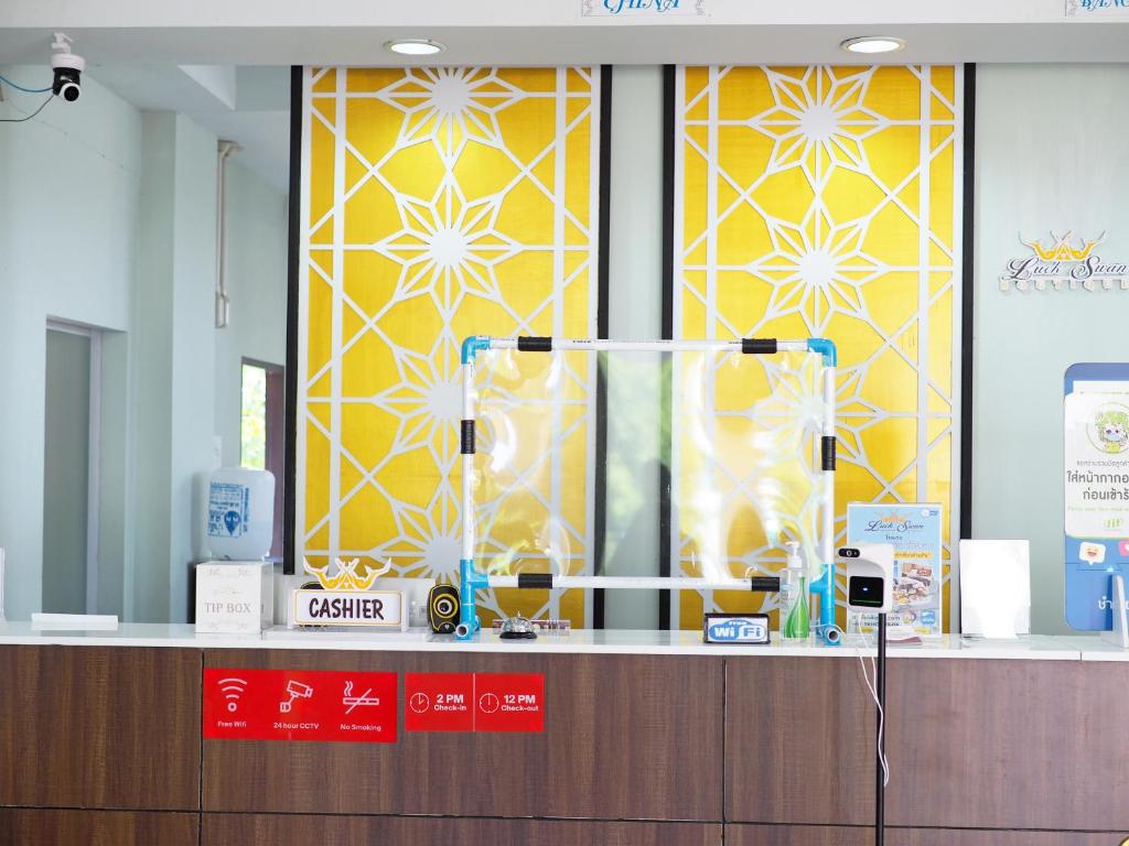 Highly reviewed check-in/out