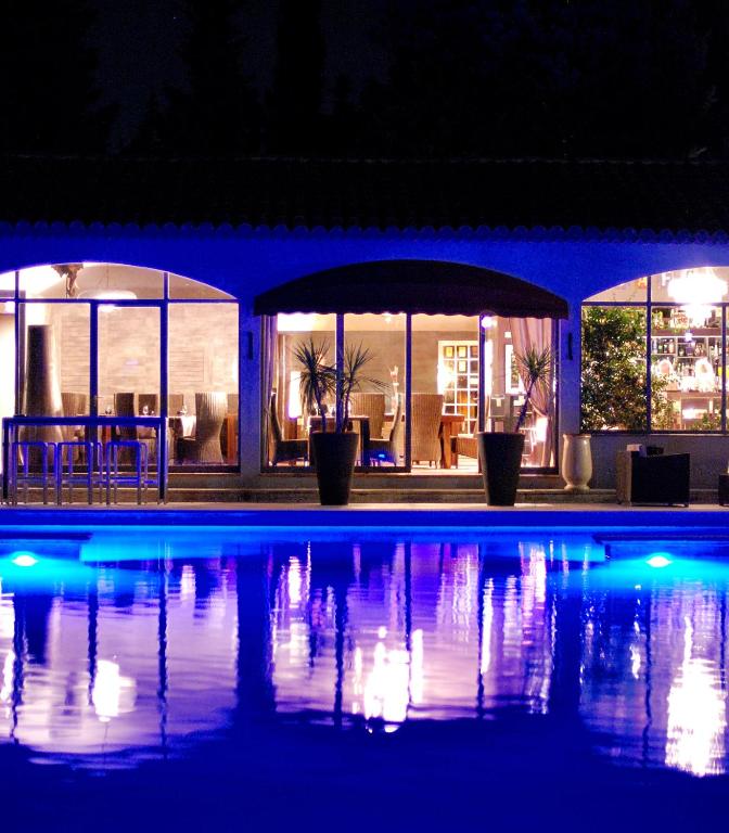 Hotel Restaurant Fontvieille Hotel Restaurant Fontvieille