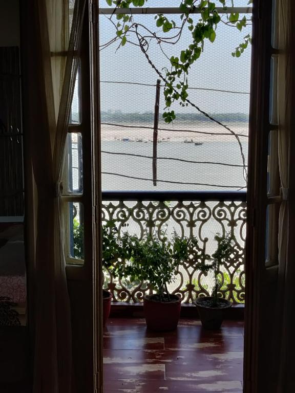Shiva Ganges View Guest House photo