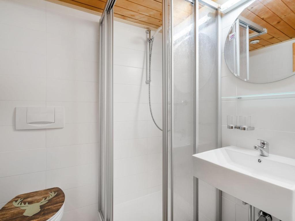 Apartment Nadine-4 by Interhome - 5