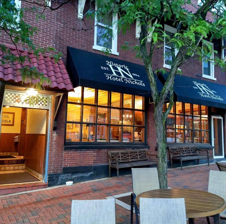 Historic Hotel Nichols — Hotel in South Haven (MI)